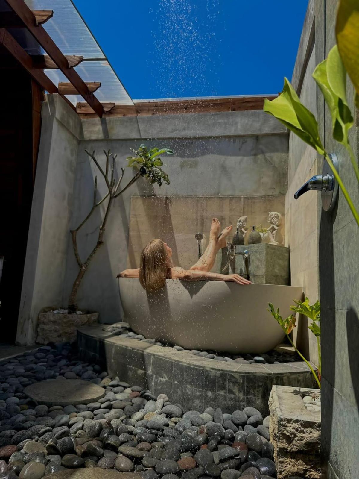 Innora Jungle Resort And Spa Batununggul Exterior photo